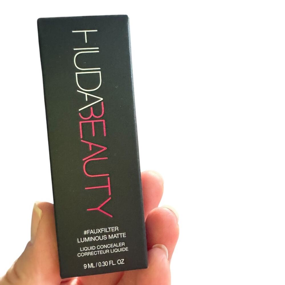 HUDA Beauty Faux Filter Luminous Matte Liquid Concealer Crease Proof 6.1 G NEW